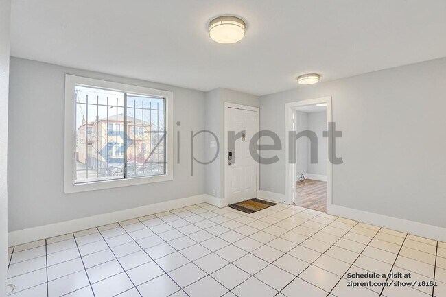 Building Photo - 1725 10th St