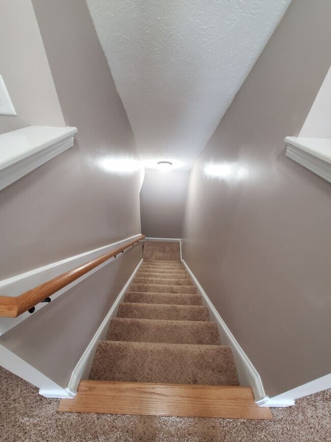 Foto del edificio - 2244 Lakedale Drive ~ Lakedale