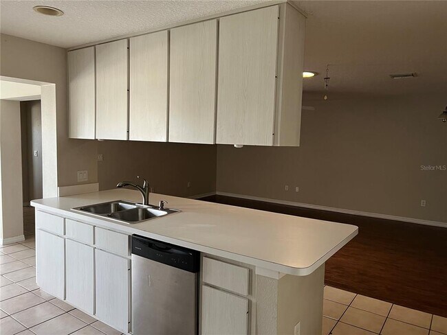 Foto del edificio - 1033 Willow Dr