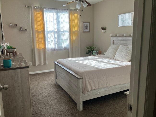 Building Photo - 6435 Manhattan Village Ave