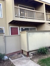 Building Photo - 1430 W Badillo
