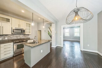 Building Photo - 723 K St NE
