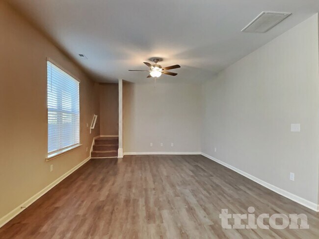 Foto del edificio - 104 Yadkin St