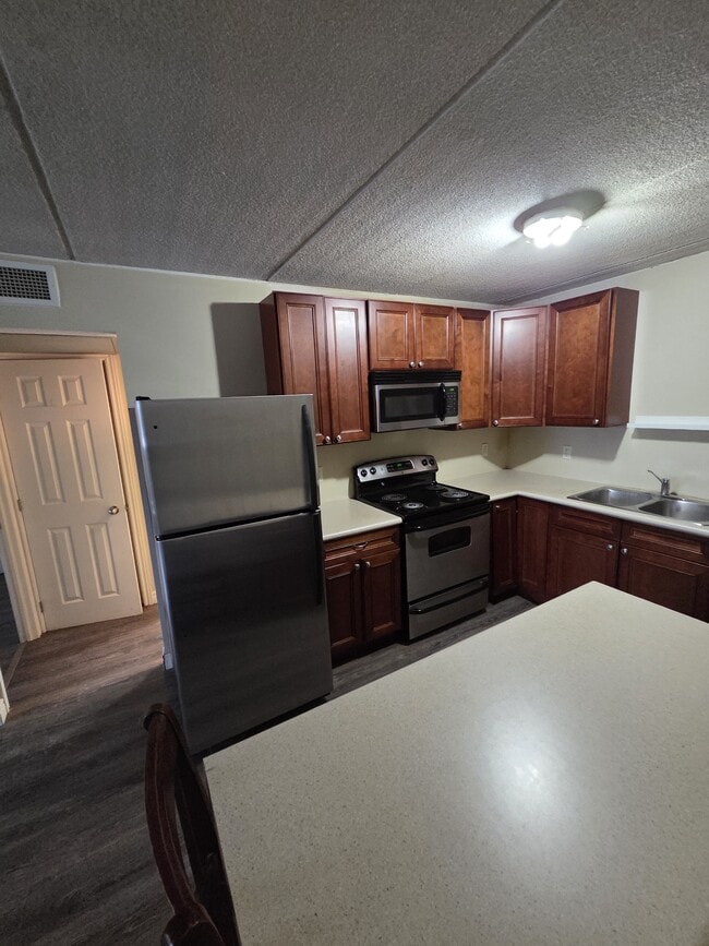 Building Photo - 251 Erb St. W