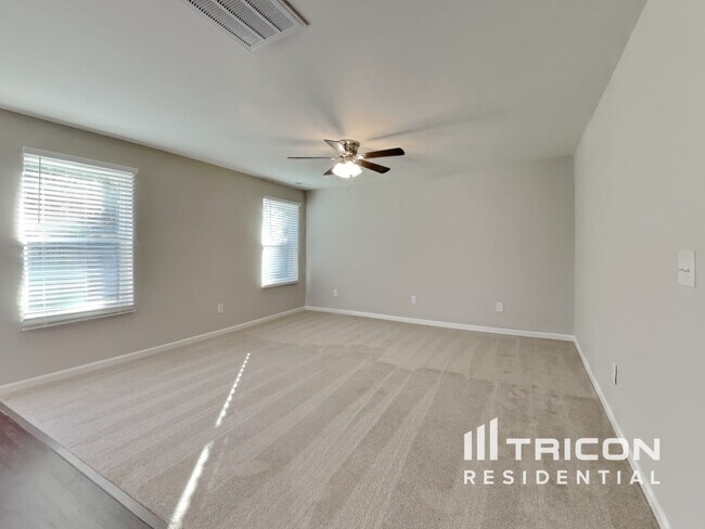 Building Photo - 226 Hallow Oak Street Spring Lake NC