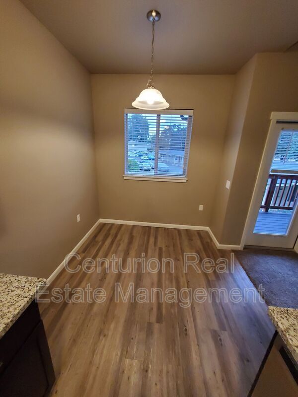 Foto del edificio - 4245 Hawthorne Ave NE