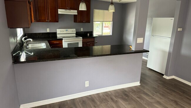 Foto del edificio - 2128 Balboa Ave