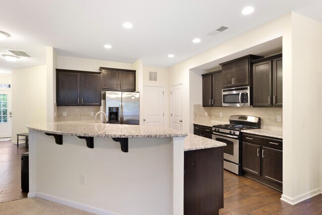 Foto del edificio - Incredible 3be/2.5ba House In Quiet Neighb...