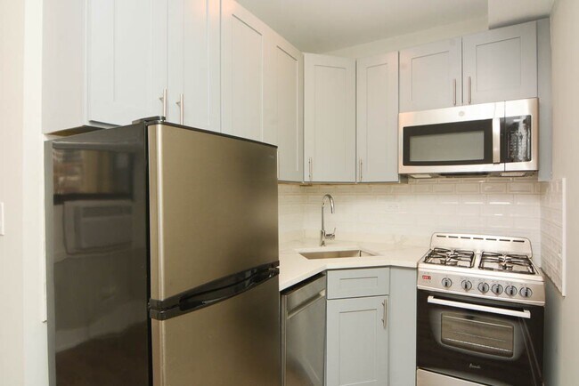 Foto del edificio - 508 W Belmont Ave