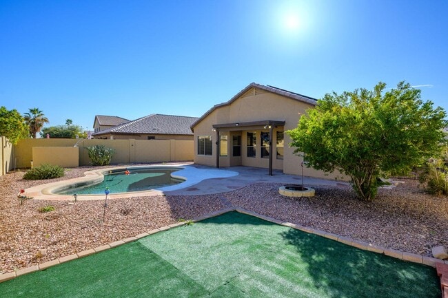 Foto del edificio - 15084 W Polk St