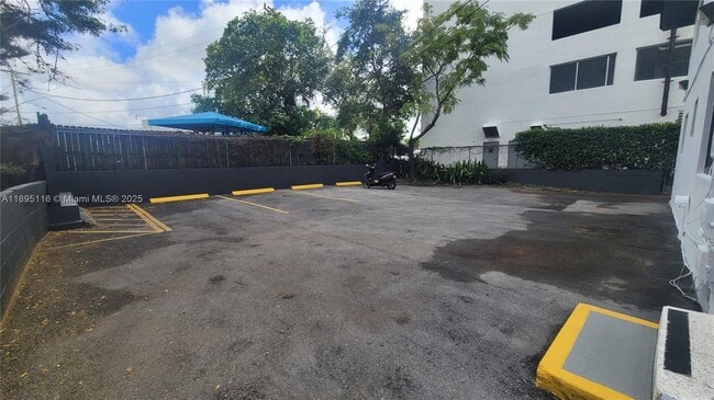 Foto del edificio - 43 Glen Royal Pkwy