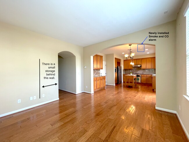 Building Photo - 5926 Hillbrook Pl