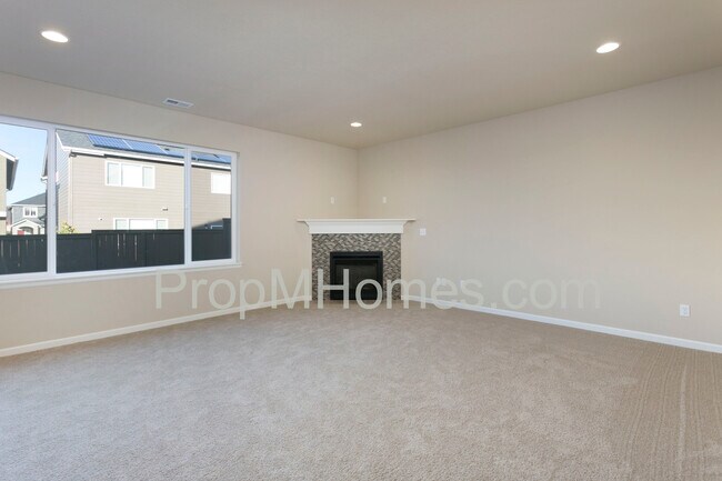 Building Photo - Brand New Home in NW Portland! Highly Soug...