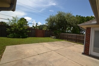 Building Photo - 2818 Russett Pl W