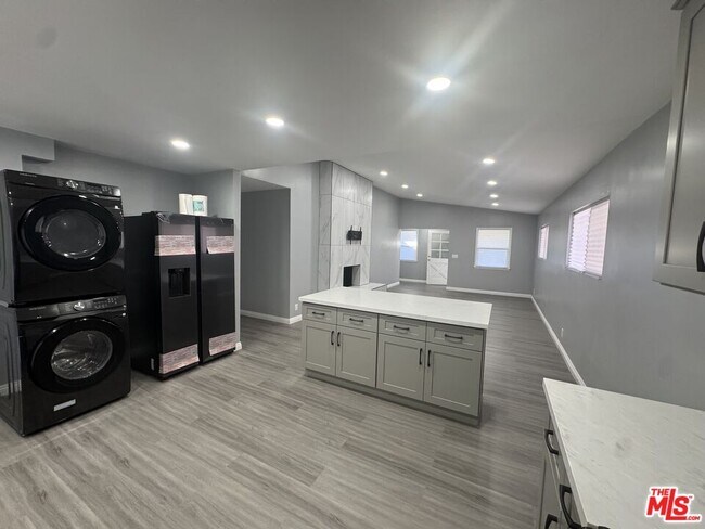 Foto del edificio - 19110 Annalee Ave