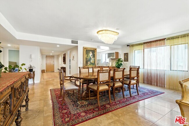 Foto del edificio - 1310 S Roxbury Dr
