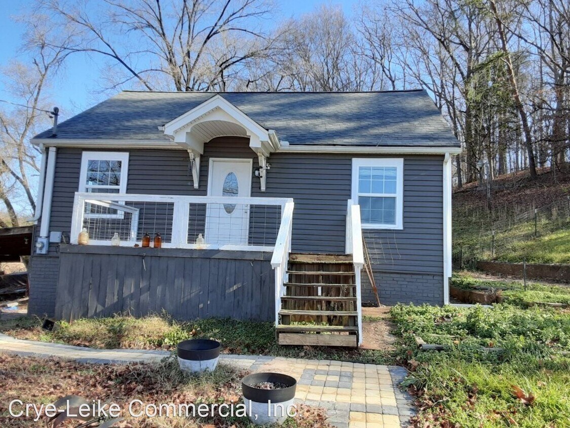 Primary Photo - 3 br, 1 bath House - 7100 Sevierville Pike