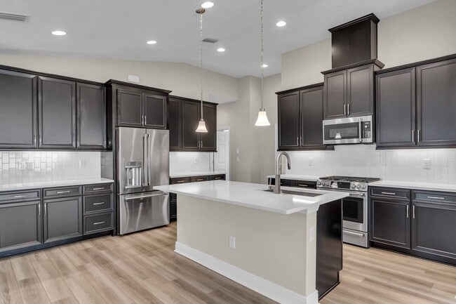 Foto del edificio - Beautiful Villa, ready to make it your home.