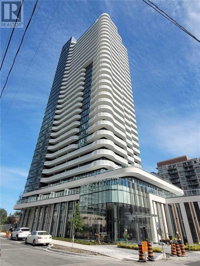Building Photo - 15 Holmes Ave