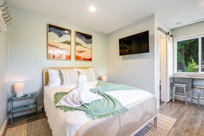 Foto del edificio - 8725 29th Ave NW