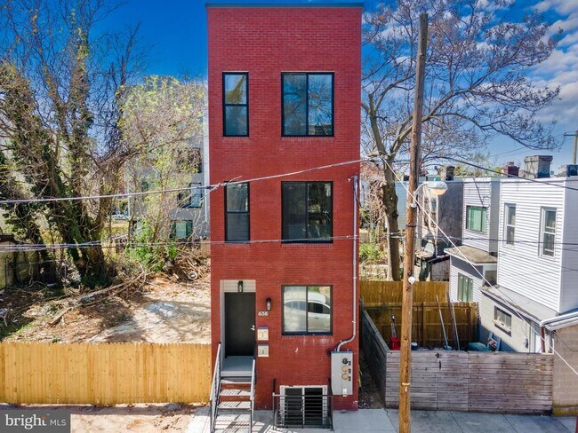 Building Photo - 638 N Shedwick St