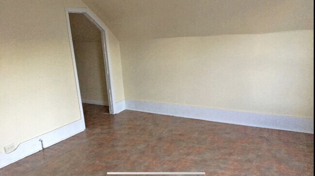 Building Photo - 350 Herkimer