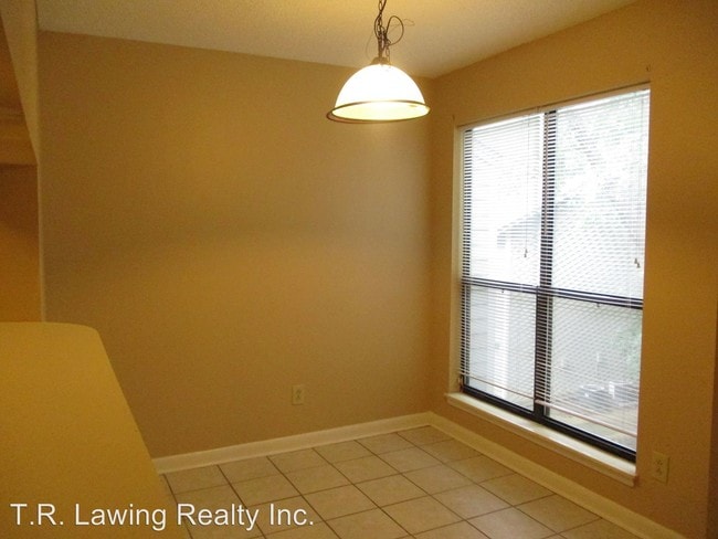 Building Photo - 4425 Sharon Chase Dr