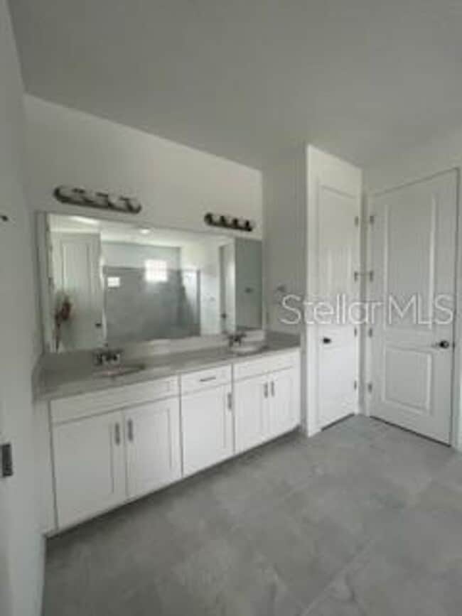 Building Photo - Bellalago Beauty