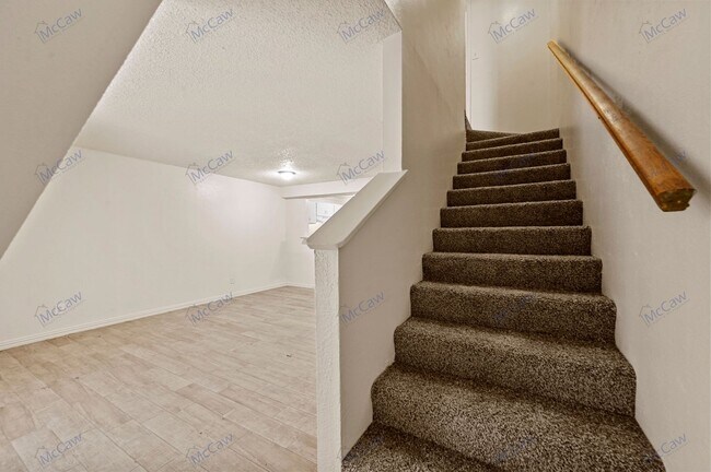 Foto del edificio - Great 2 BR & 1.5 BA Apartment in Dallas (7...