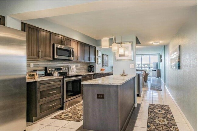 Foto del edificio - 5901 Bahia Del Mar Cir N