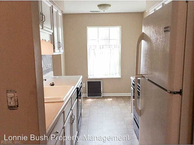 Building Photo - 1344 River Birch Run S