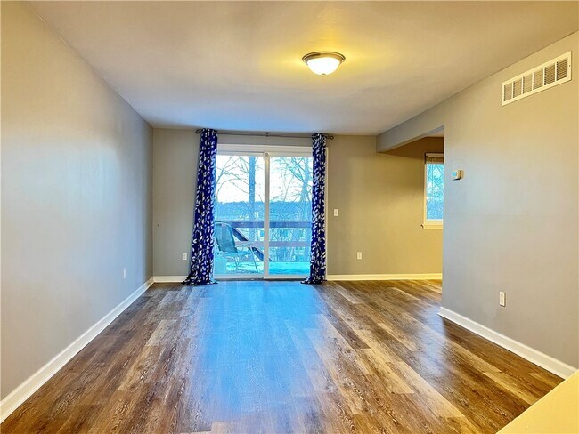 Foto del edificio - 6 Bucklebury Hill