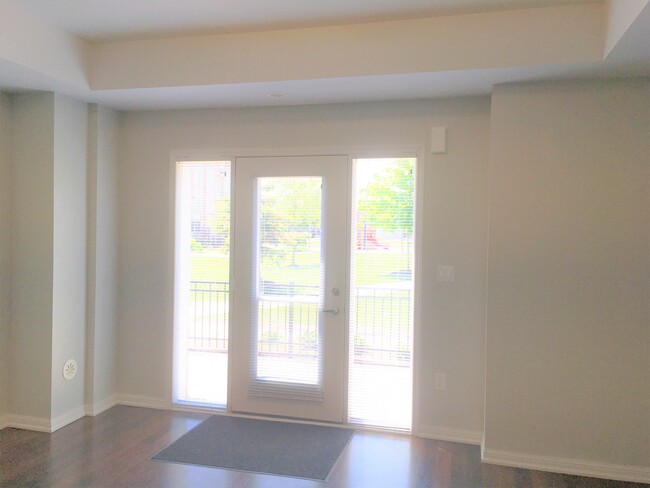 Building Photo - 3135 Boxford Cres