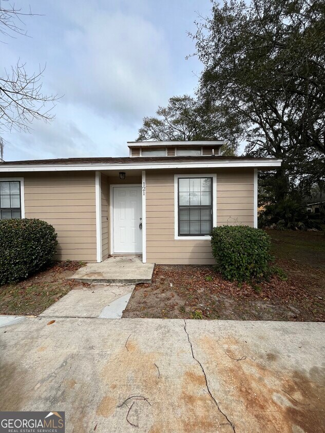 Foto principal - 121 Admiral's Walk Dr