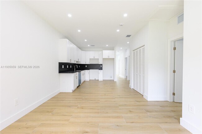 Foto del edificio - 1864 NW 91st St