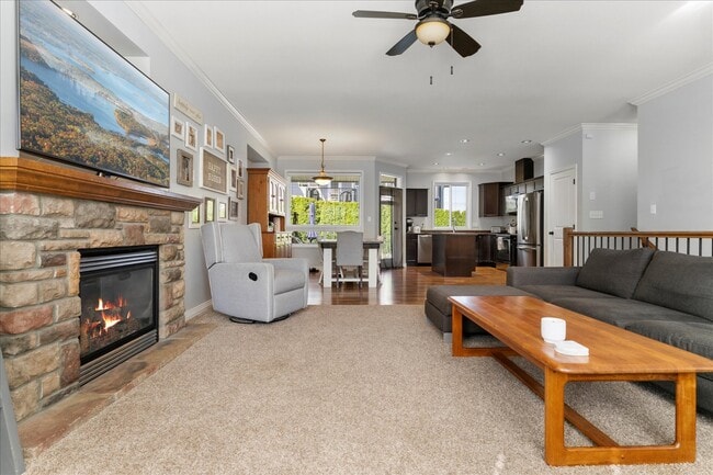 Building Photo - 46702 Hudson Rd