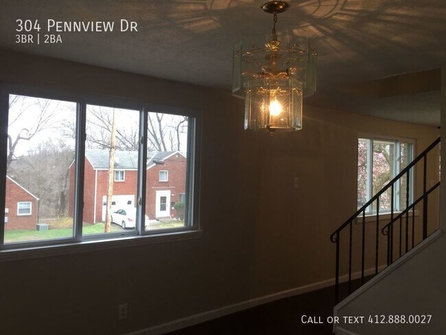 Foto del edificio - 3 bedroom 2 bath Penn Hills