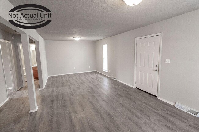 Foto del edificio - 202 Wheaton Ct