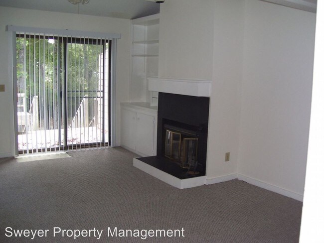 Building Photo - 225 St. Luke Court