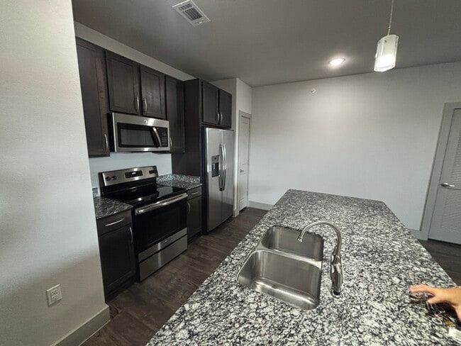 Foto del edificio - 20400 Marketplace Ave