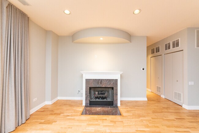 Building Photo - Exceptional 2-bedroom, 2-bathroom condo in...