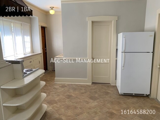 Building Photo - 209 Valley Ave NW