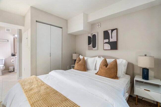 Building Photo - 309 Vine St