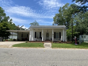 Building Photo - 220 W 3rd Ave