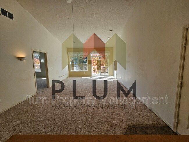 Foto del edificio - 5104 Village View Way