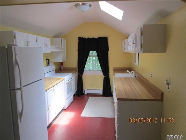 Foto del edificio - 12 Birch Hill Rd