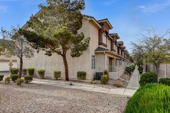 Foto del edificio - 1302 Dusty Creek St