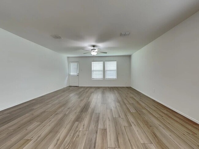 Foto del edificio - 10645 Sewell Cir