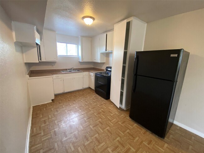 Foto del edificio - 5610 Royal Palms St