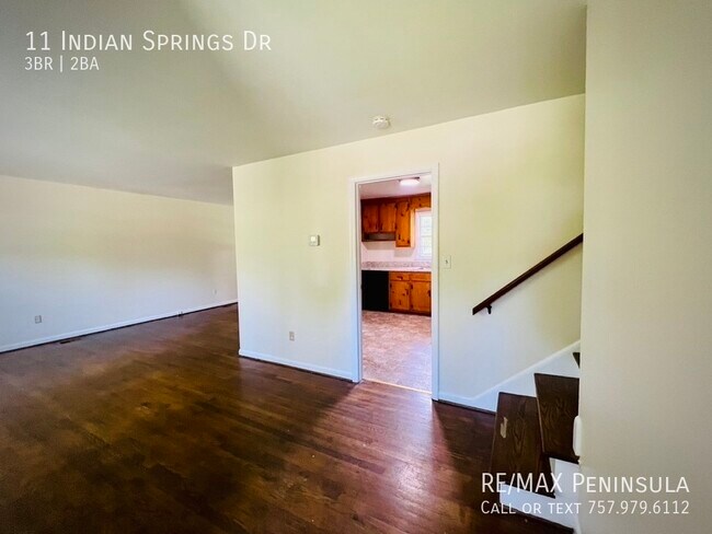 Foto del edificio - Mid-Town NN Split-Level 3bed, 1.5bath